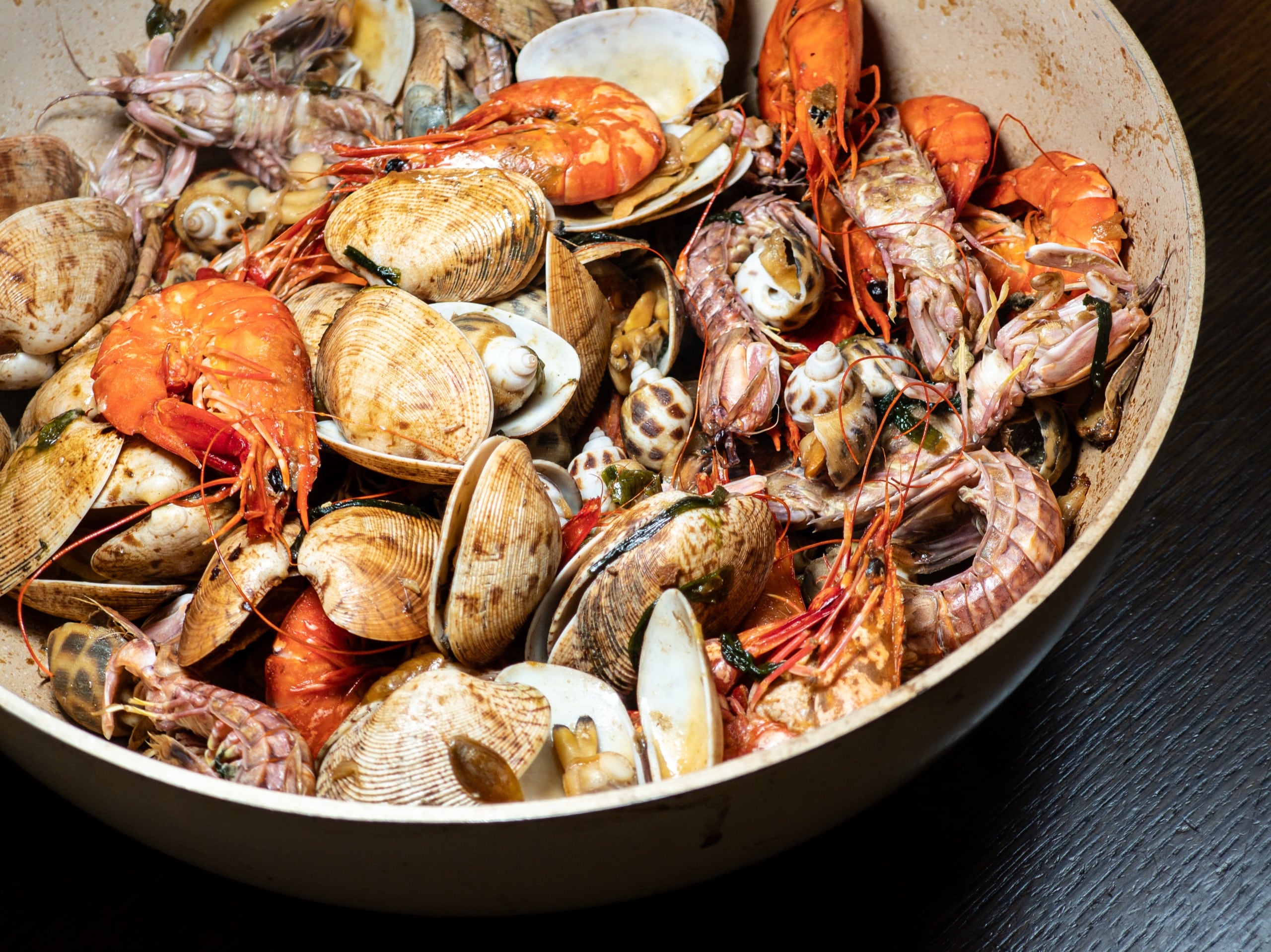 Fresh and Delicious Seafood Pot,